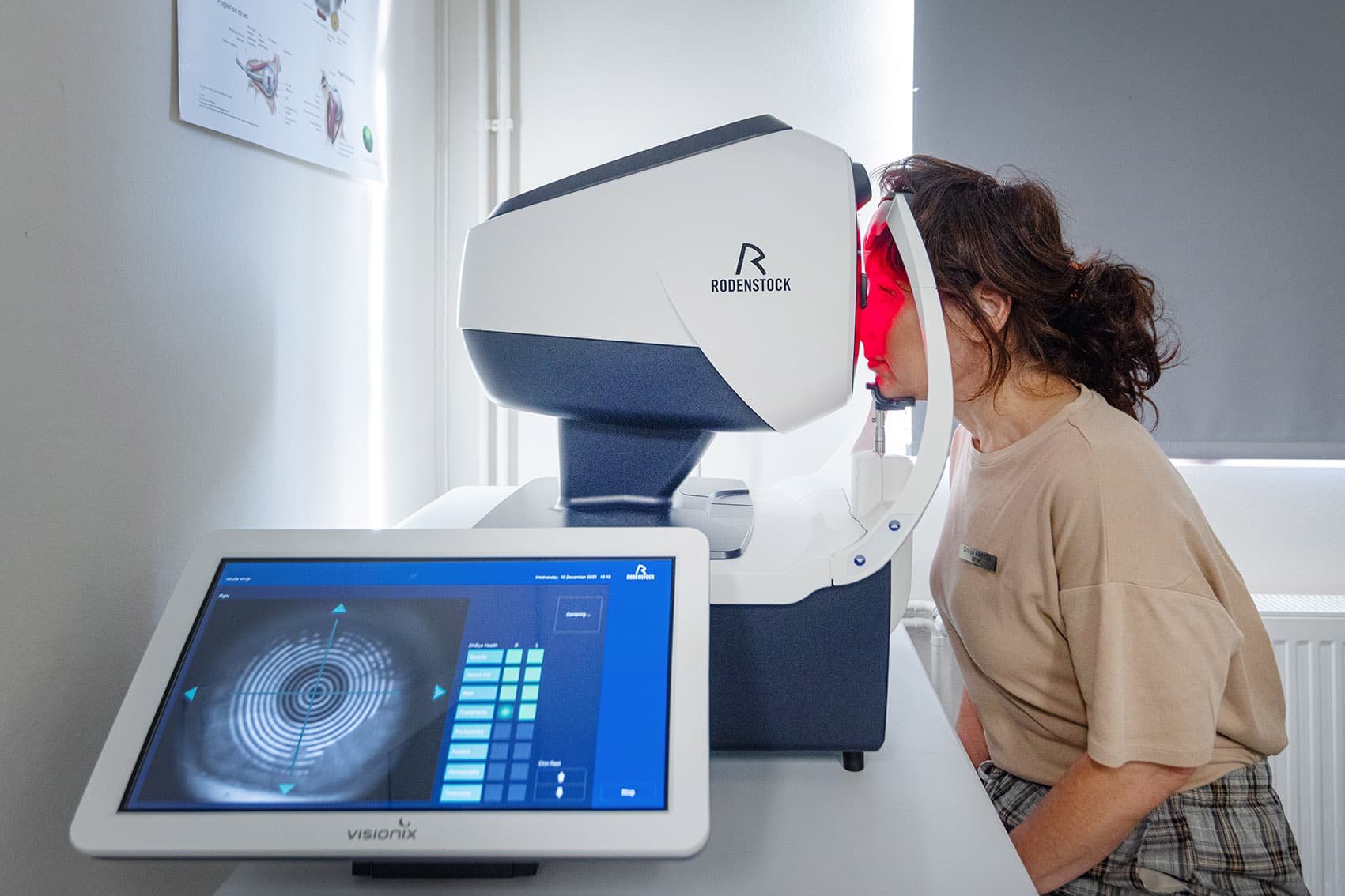 Pregled z Rodenstock DNEye® Scanner 3 v Optiki Simona